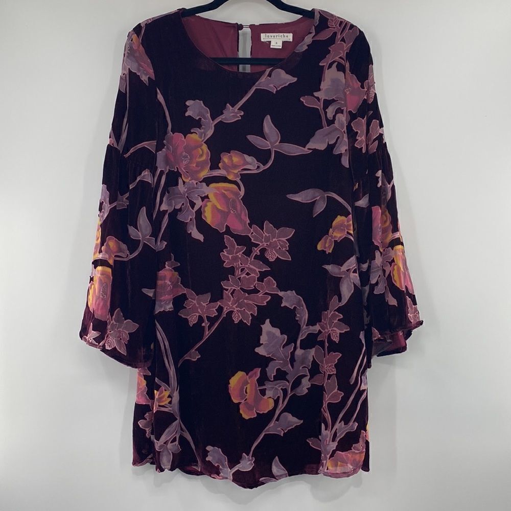 3For$20 Loveriche Velvet Floral Bell Arms Dress size: small